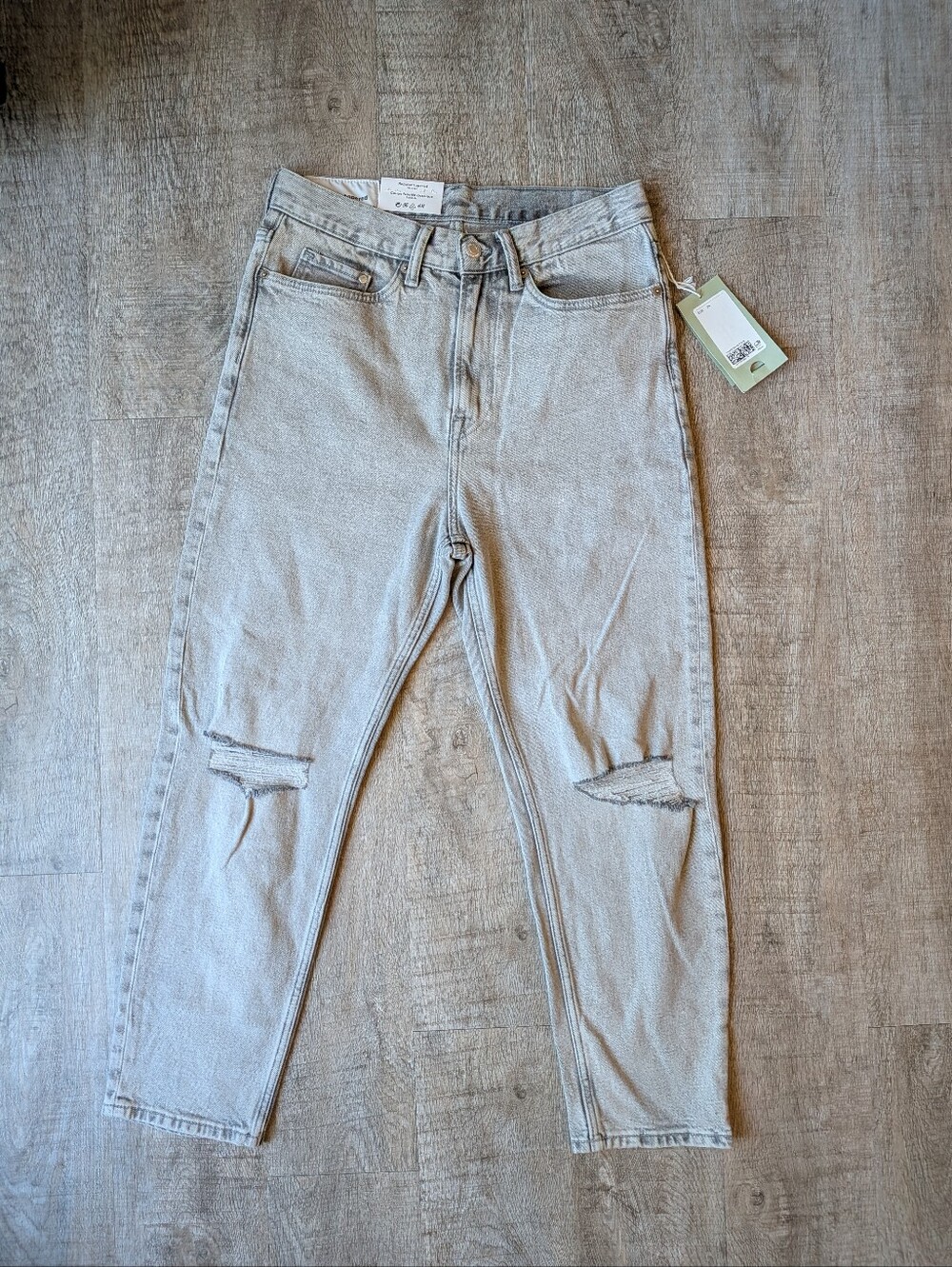 NWT H&M Women's Regular Tapered Stretch Gray Jeans - Size 29